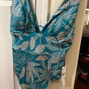 Evan Picone Teal and White Patterned Swimwear
